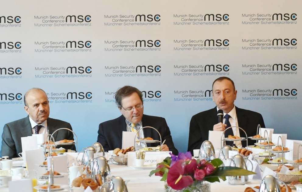 Münchner Sicherheitskonferenz: Präsident Ilham Aliyev nimmt an einem Rundtisch zum Thema „Energiepolitik“ teil