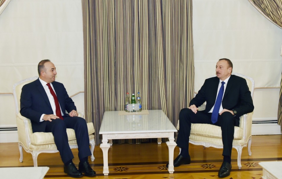 Azərbaycan Prezidenti İlham Əliyev Türkiyənin xarici işlər nazirini qəbul edib