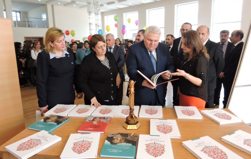 Türk dünyasının mədəniyyət paytaxtı Şəkidə kitab sərgisi açılıb