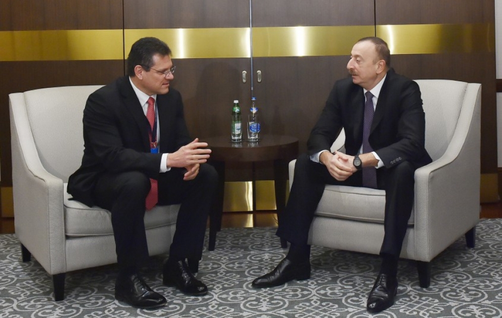 Aserbaidschans Präsident Ilham Aliyev empfängt Vizepräsident der Europäischen Kommission für Energieunion