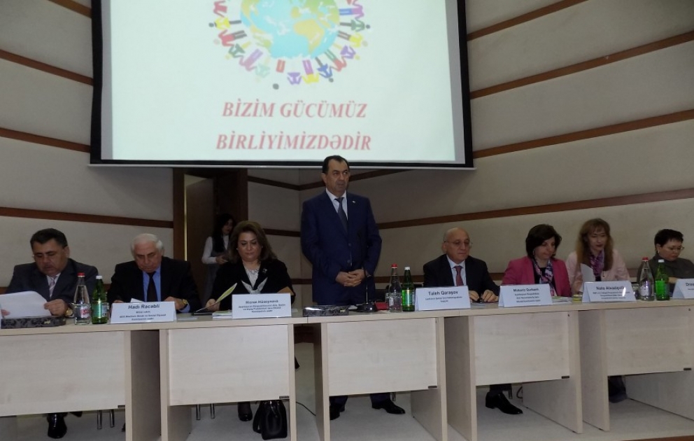 Müxtəlif millətlərin nümayəndələri Lənkəranda