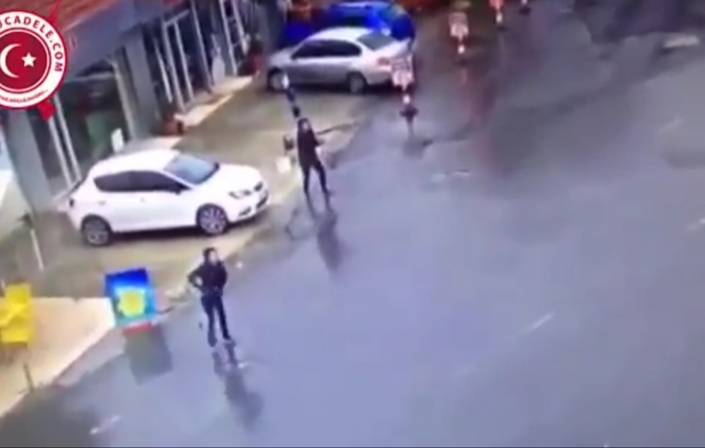 Türkiyədə polislərə hücum edən qadınların videosu yayıldı