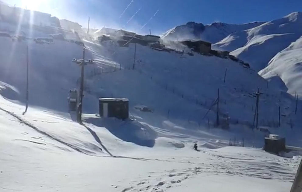 Xınalıqda 33 santimetr hündürlükdə qar yağıb