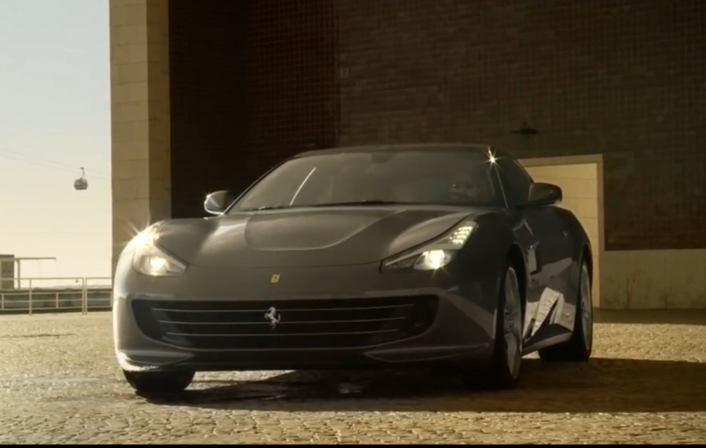 Ferrari представила на автосалоне в Женеве новую модель - GTC4 Lusso