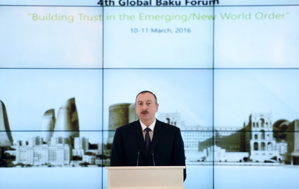 Le président azerbaïdjanais Ilham Aliyev participe à la 4e édition du Forum global de Bakou