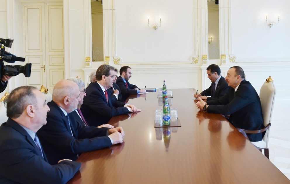 President Ilham Aliyev received a delegation led by Executive Director of American Jewish Committee