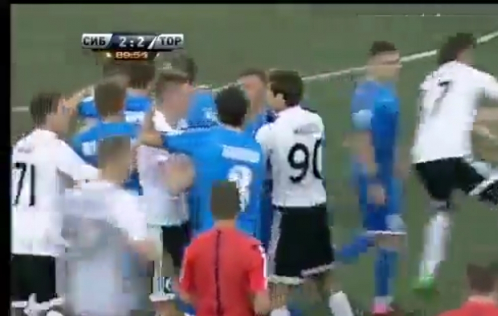 Rusiyada futbol matçında kütləvi dava olub