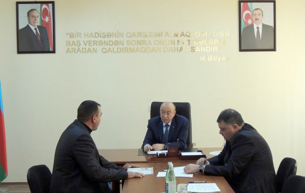 Министр по чрезвычайным ситуациям выслушал обращения граждан в Агджабеди