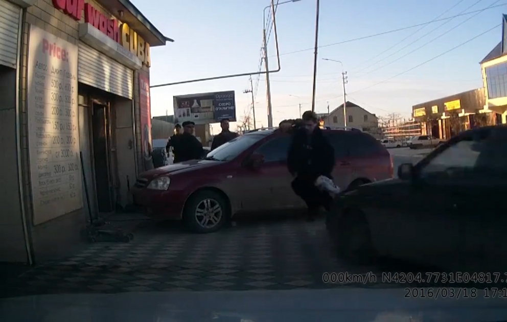 Son anda canını qurtara bildi
