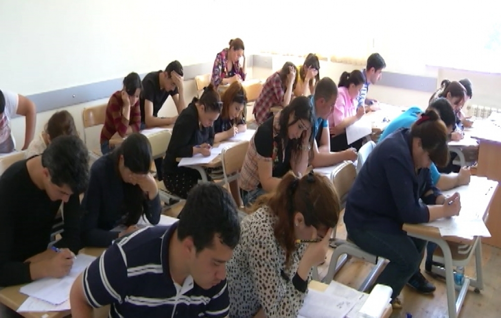 Bu gün Azərbaycanda ilk sınaq imtahanı keçirilir