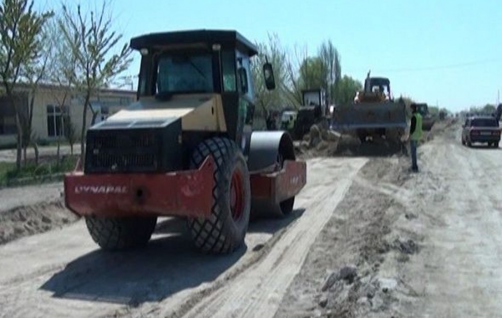 Продолжается реконструкция автодороги Ширван-Сальян