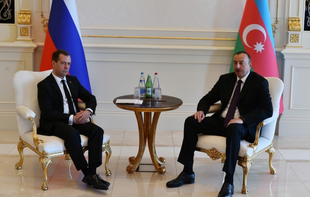 Entretien en tête-à-tête entre le président de la République et le Premier ministre russe