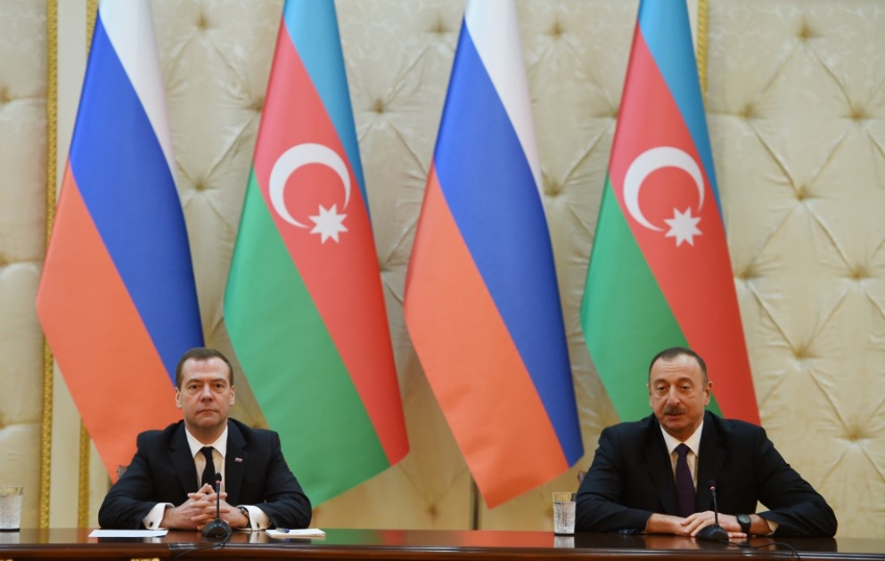 Azərbaycan Prezidenti İlham Əliyev və Rusiya Hökumətinin Sədri Dmitri Medvedev mətbuata bəyanatlarla çıxış ediblər