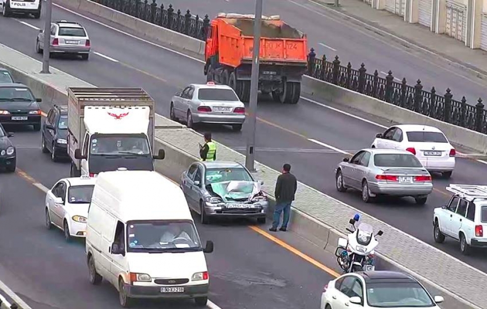 За три месяца в Баку зарегистрировано 172 ДТП: 32 человека погибли