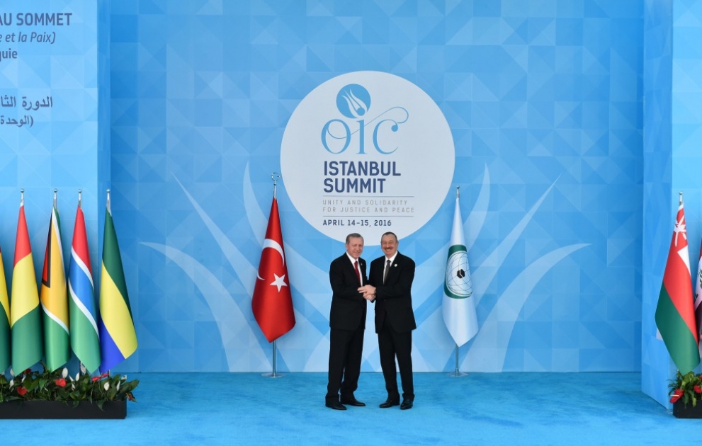 Azərbaycan Prezidenti İlham Əliyev İstanbulda İslam Əməkdaşlıq Təşkilatının XIII Sammitində iştirak edir