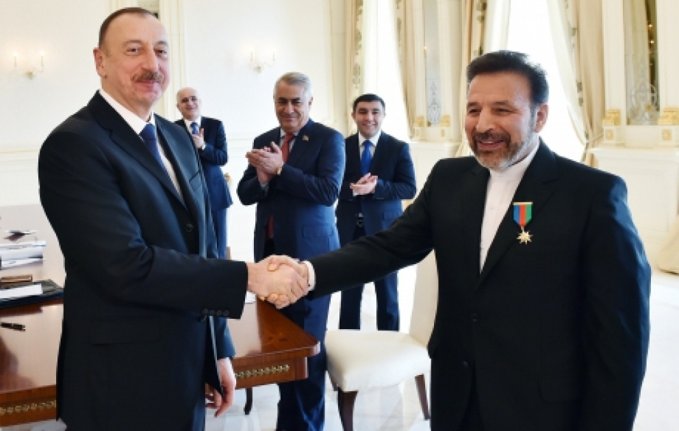 Präsident Ilham Aliyev zeichnet iranischen Minister für Kommunikation und Informationstechnologien mit Orden "Freundschaft" aus
