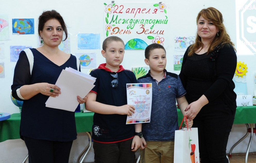 AZƏRTAC və Qərb Universiteti nəzdində məktəb Beynəlxalq Yer Kürəsi Gününə həsr olunmuş müsabiqəyə yekun vurublar
