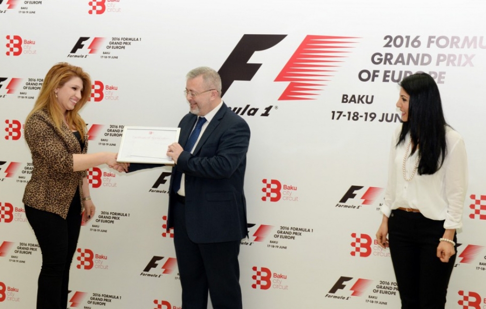 “Formula-1” Avropa Qran-prisi ilə bağlı yazı müsabiqəsinin qalibləri mükafatlandırılıb