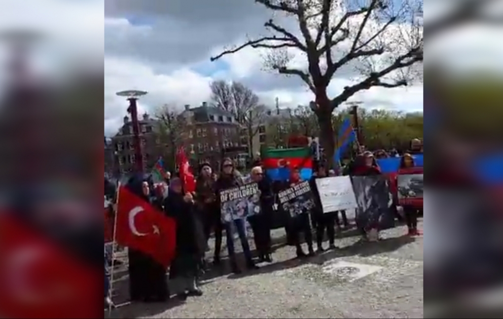 Amsterdamda erməni yalanlarına qarşı aksiya keçirilib