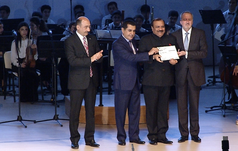 Forum çərçivəsində “Mədəniyyətlərarası İnnovasiya Mükafatı”nın təqdimatı olub