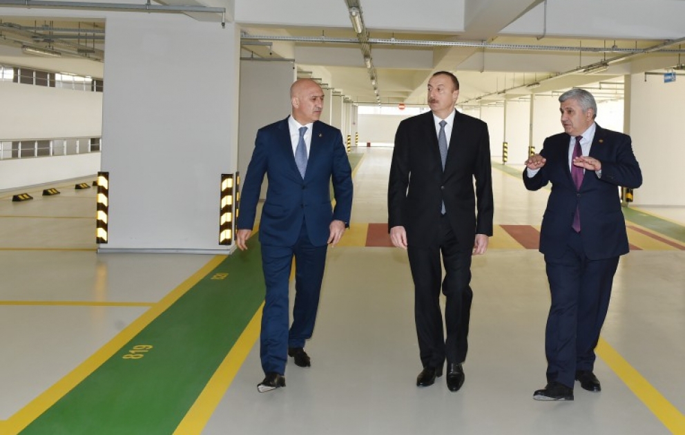 В бакинском поселке 8-й километр сдана в эксплуатацию многоэтажная автостоянка