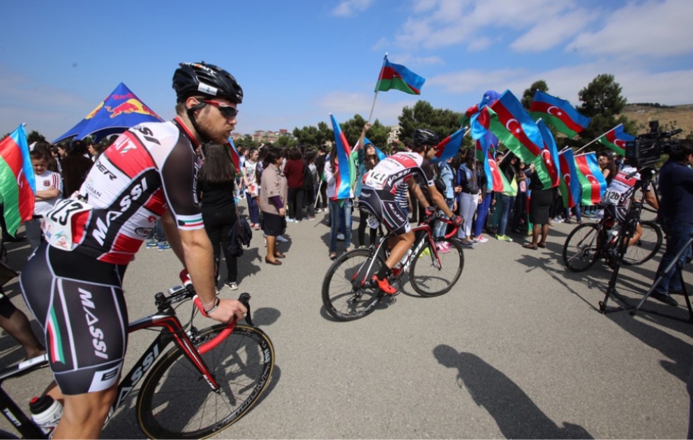 Стартовал второй этап международного велотура "Tour d`Azerbaidjan-2016"