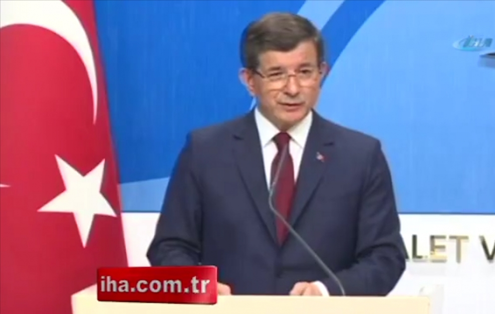 Davudoğlu mətbuat konfransı keçirdi