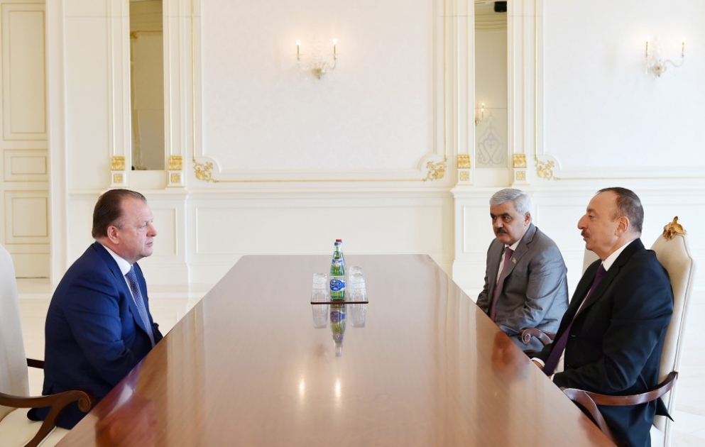 Le président Ilham Aliyev a reçu Marius Vizer, président de la Fédération internationale de judo