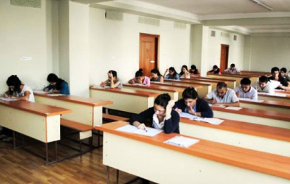 Məktəbi bitirə bilməyənlər üçün imtahanlar başlayıb