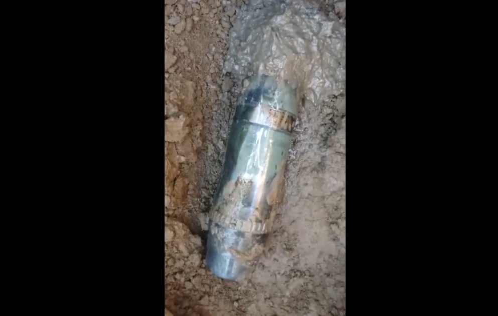 Bilder der von armenischer Seite in Terter geworfenen weißen Phosphorgranate