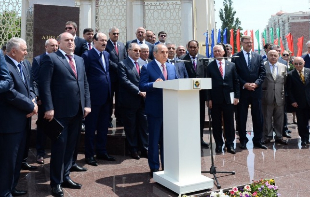 Mahaçqalada görkəmli dövlət xadimi Əziz Əliyevin abidəsinin açılışı olub