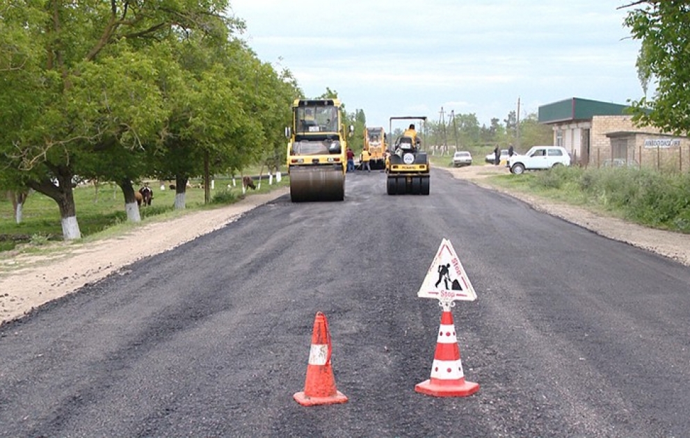 Начались ремонтные работы на автодороге Худат-Ялама-Зухулоба