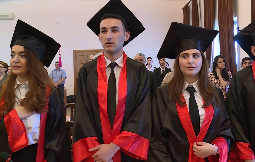 Milli Aviasiya Akademiyasında məzun günü