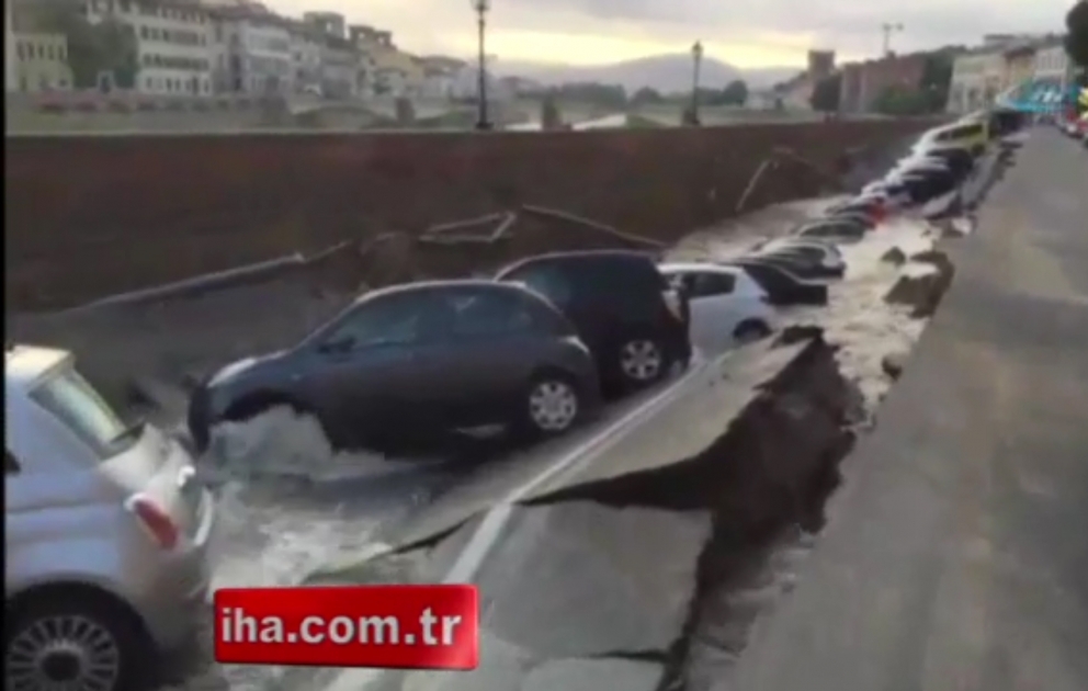 İtaliyada yol uçqunu