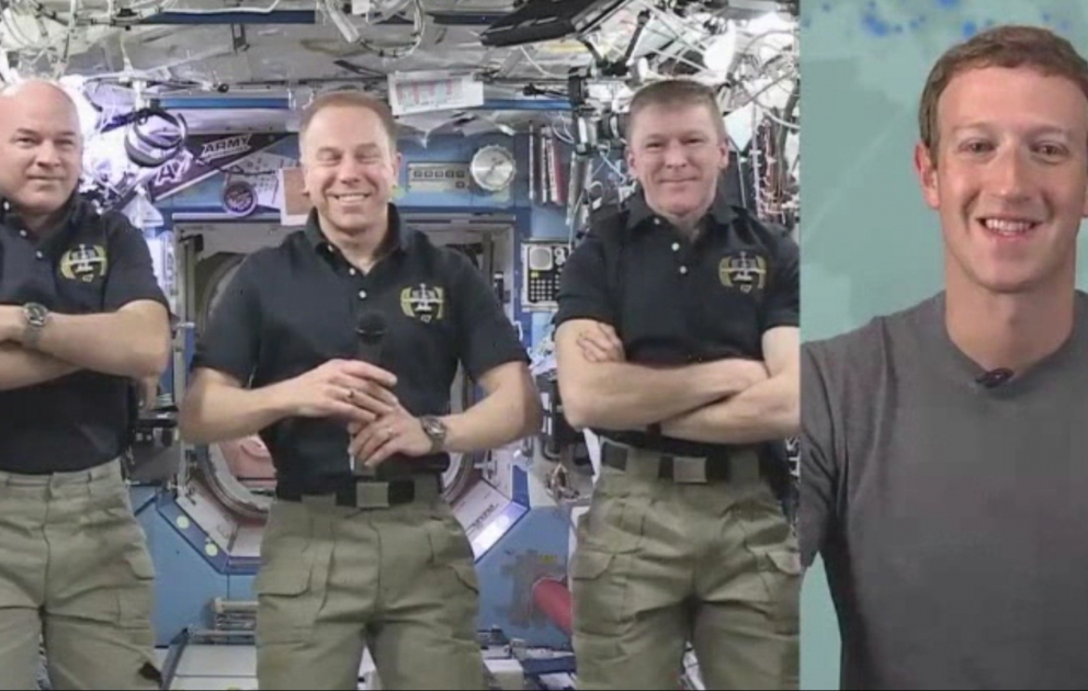 Mark Zukerberq NASA-nın astronavtları ilə canlı bağlantı qurub