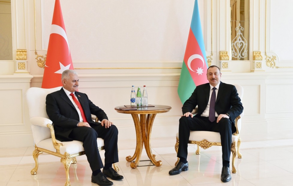 Rencontre en tête–à-tête entre le président Ilham Aliyev et le Premier ministre turc Binali Yıldırım