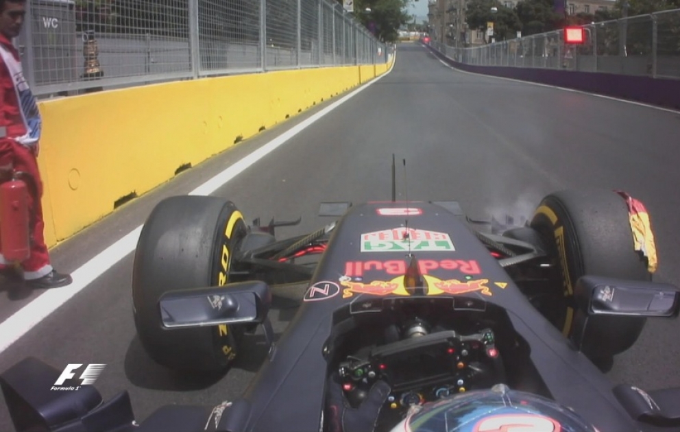 “Red Bull Racing” komandasının pilotu Daniel Rikkardo qəzaya uğrayıb