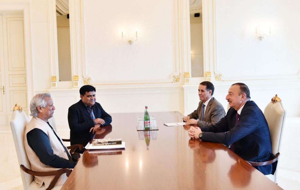 Le président Ilham Aliyev rencontre le lauréat du prix Nobel de la paix Muhammad Yunus