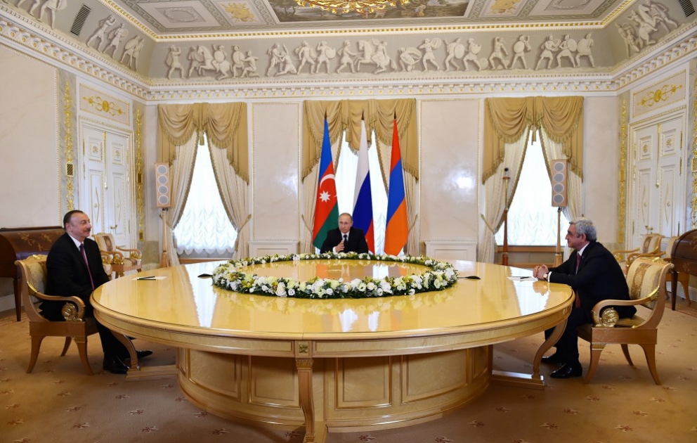 Saint-Pétersbourg : rencontre des présidents azerbaïdjanais, russe et arménien