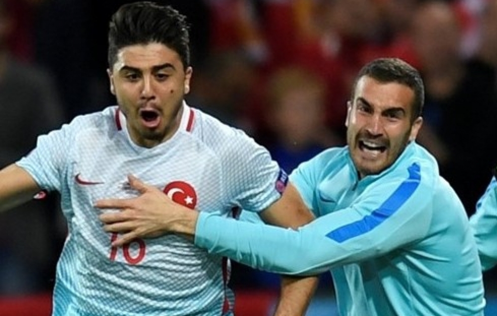 Türkiyə çempionatdakı şansını qoruya bildi- 2:0 YENİLƏNİB