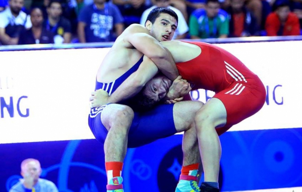 Азербайджанские борцы завоевали золото и серебро на молодёжном чемпионате Европы