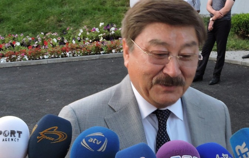 Дюсен Касеинов: Очень приятно находиться в городе юмора и сладостей
