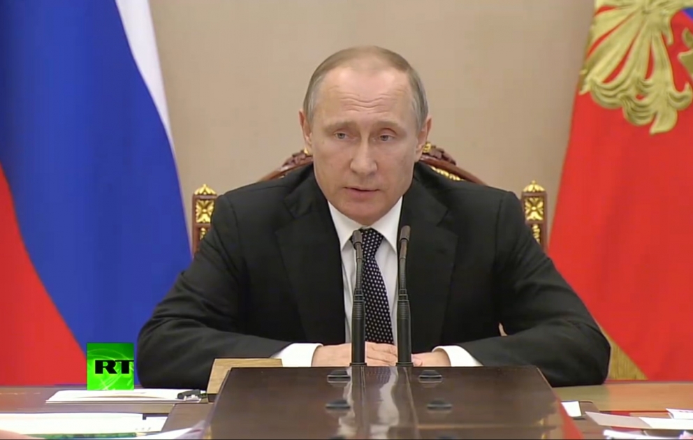 Vladimir Putin Türkiyəyə qarşı turizm sahəsində tətbiq edilən məhdudiyyətləri aradan qaldırıb