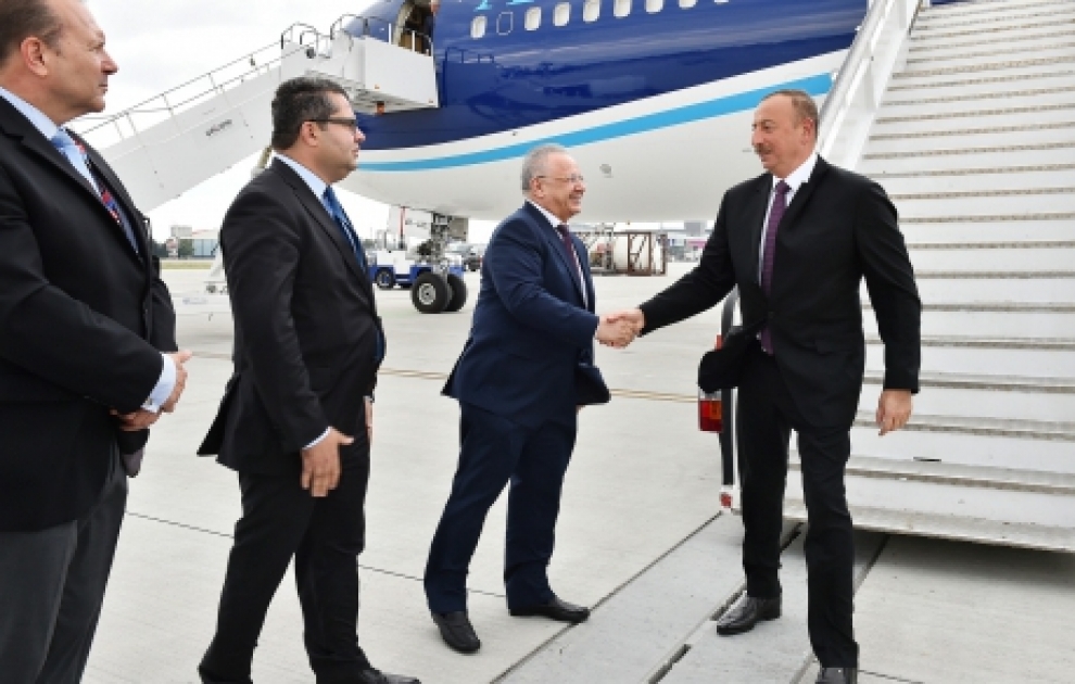 Le président Ilham Aliyev entame une visite de travail en Pologne