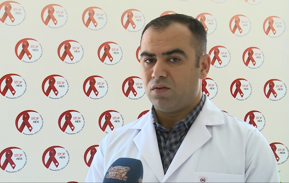 Natiq Zülfüqarov: HİV infeksiyası ölümcül xəstəlik sayılmır
