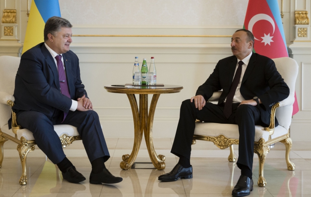 Azərbaycan Prezidenti İlham Əliyevin Ukrayna Prezidenti Petro Poroşenko ilə təkbətək görüşü