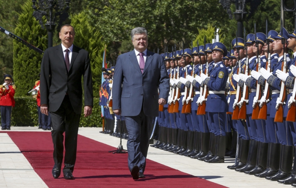 Cérémonie d’accueil officiel du président ukrainien Petro Porochenko