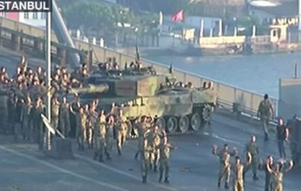 Boğaziçi körpüsündəki qiyamçılar təslim oldular