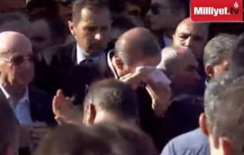 Rəcəb Tayyib Ərdoğan şəhidlərin cənazə namazında belə kövrəldi