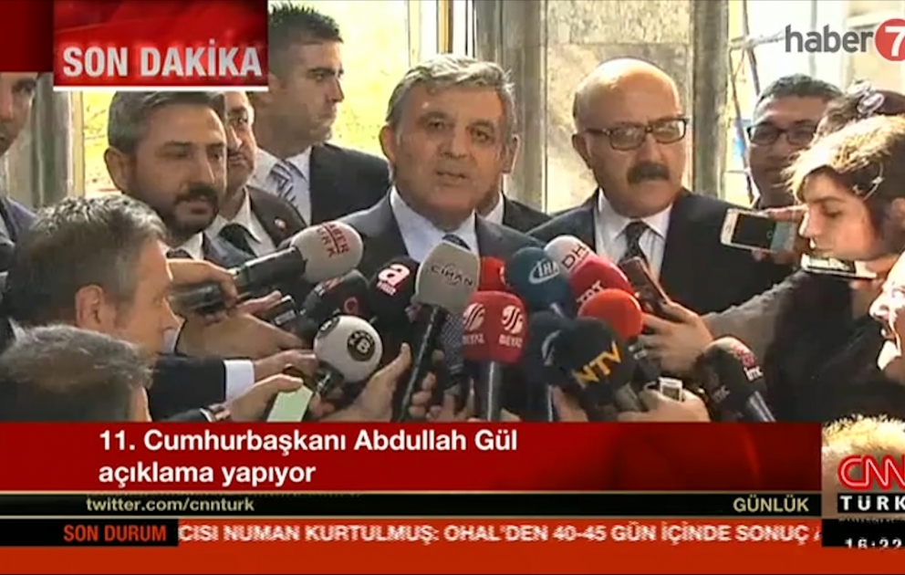 Abdullah Gül: Türkiyəni bu vəziyyətdən çıxarmaq üçün hər kəs əlindən gələni edəcəkdir